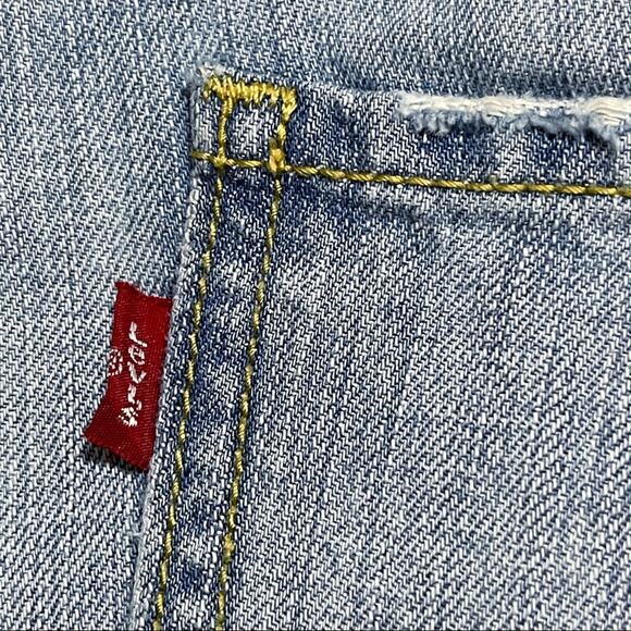Levi's Boyfriend 513 Jean Distressed Cutoff Shorts - 5 - Picture 9 of 12